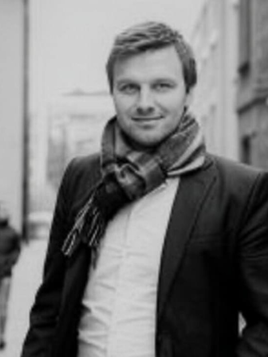 Øivind Motrøen. Medeier.